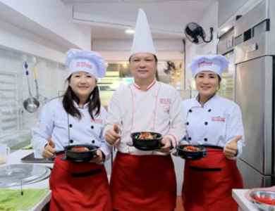Phở Cao Cấp Của Phù Thủy Phở Việt Nam Nguyễn Quốc Y